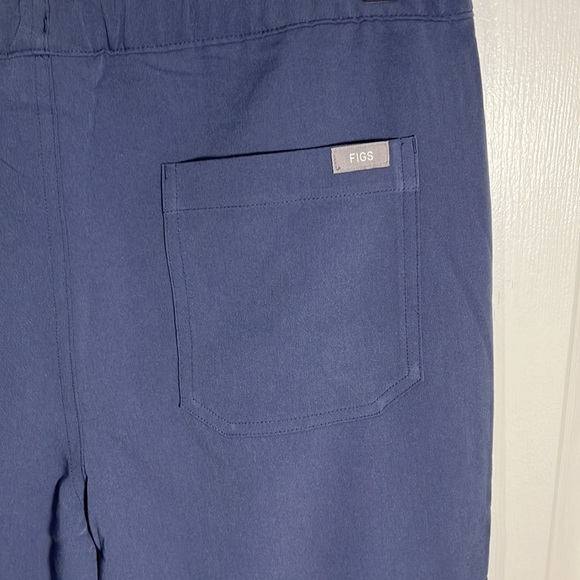 BNWT Figs Cairo scrub pants - Picture 3 of 12